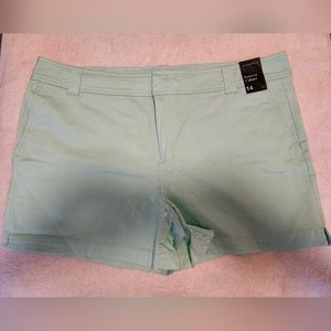 NWT New York and Company Hampton Short